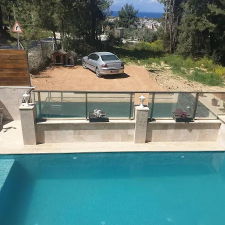 Schoene Im Gruenen Mit Privater Pool Und Meeresblick 公寓 *