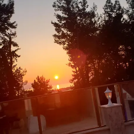 Schoene Im Gruenen Mit Privater Pool Und Meeresblick 公寓 *