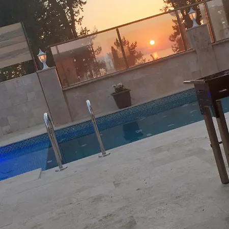 公寓 Schoene Im Gruenen Mit Privater Pool Und Meeresblick 库萨达斯